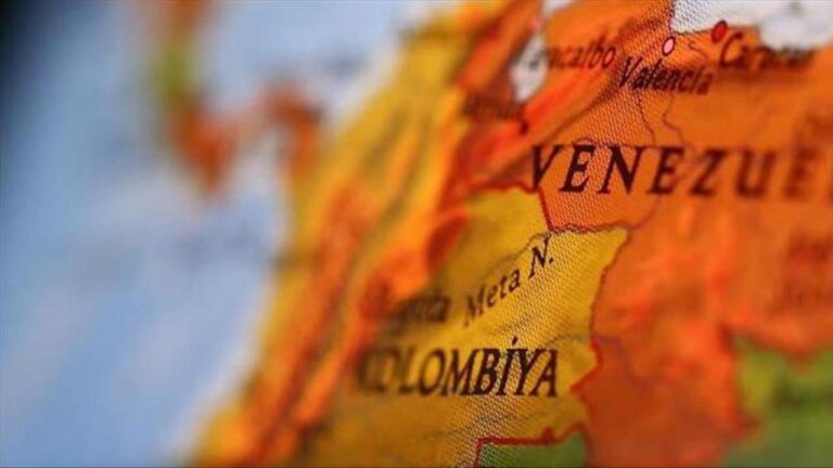 Venezuela, Kolombiya ile kara sınırını geçici olarak kapattı